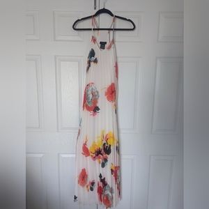 NWOT, B Darlin, White Pleated Floral Maxi Dress, Size 1/2